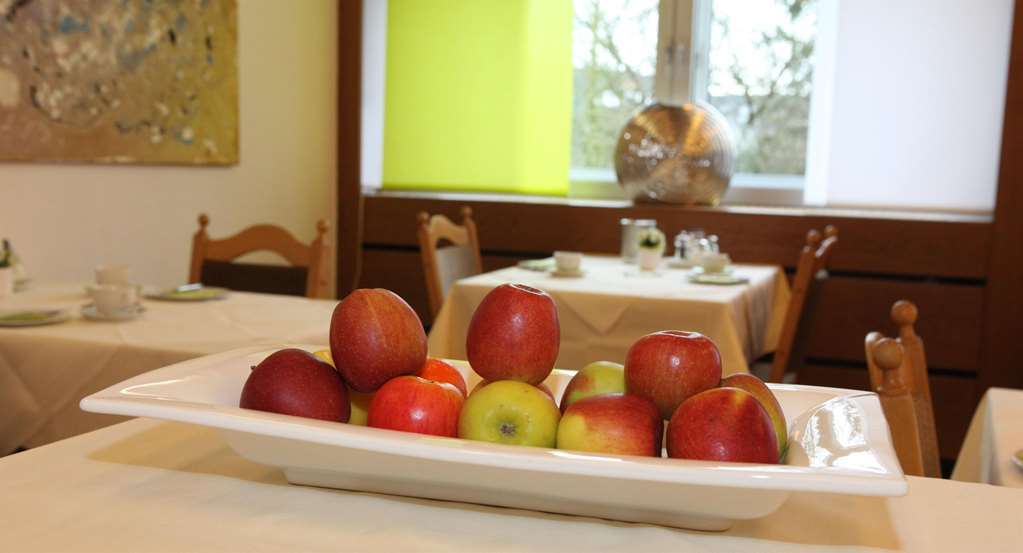 Hotel Baeren Gärtringen Restoran fotoğraf