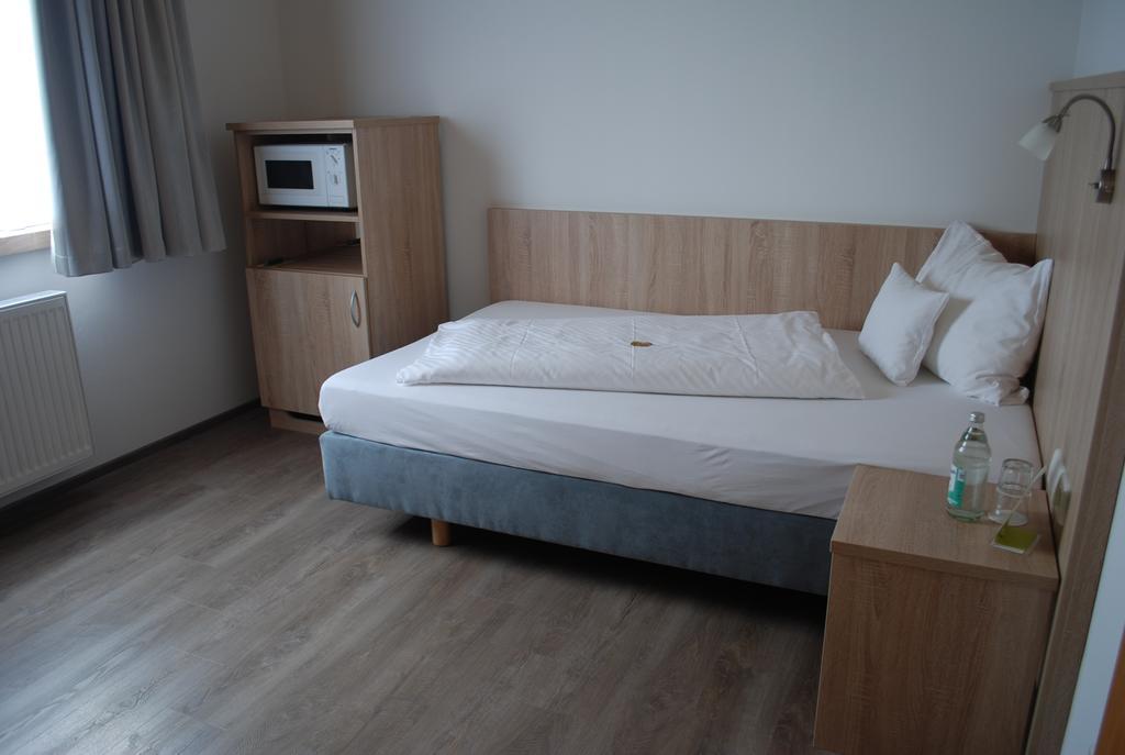 Hotel Baeren Gärtringen Dış mekan fotoğraf