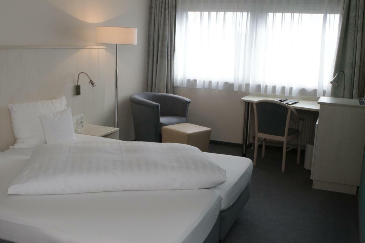 Hotel Baeren Gärtringen Dış mekan fotoğraf